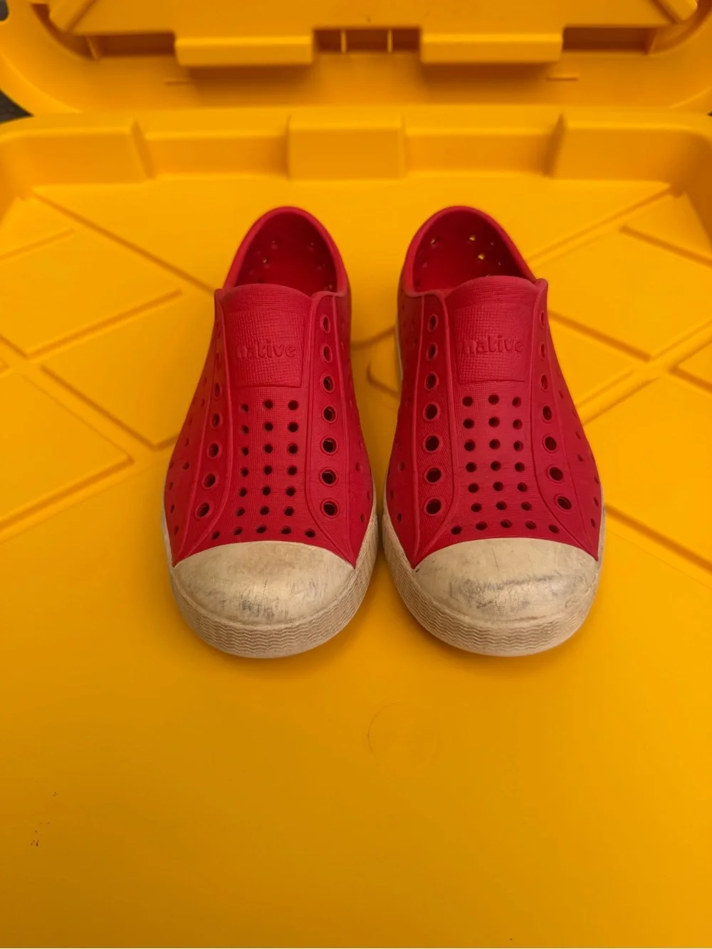 Native Kids Water Slip-On Shoes in Bright Red